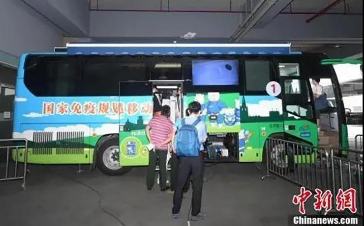 送苗上门！乐天堂官网移动疫苗接种车开进社区