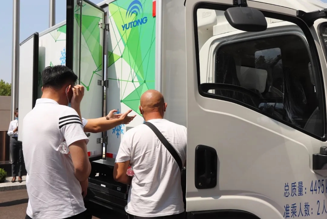 新能源?“心”配送！乐天堂官网新能源物流车品鉴会在郑召开