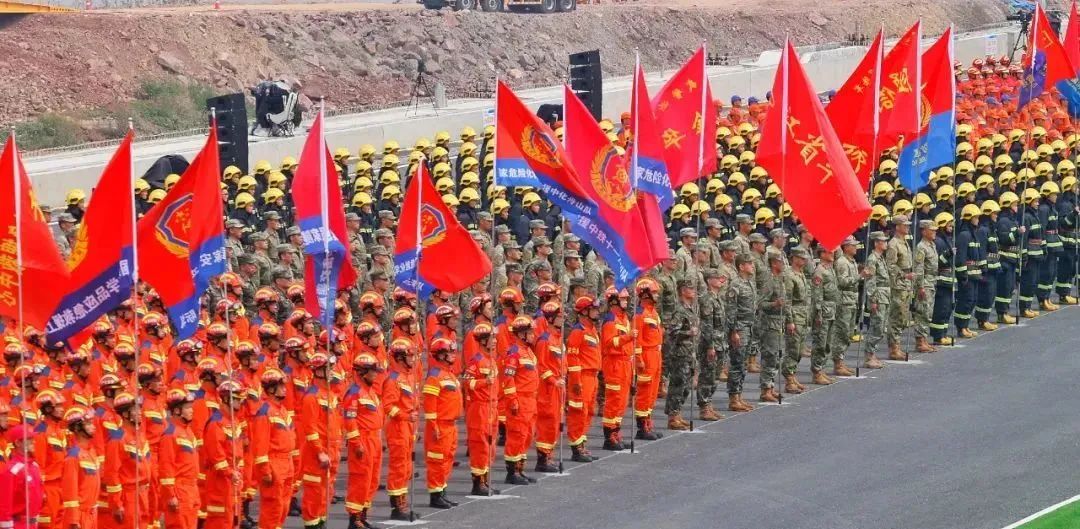 紧急集结！乐天堂官网应急救援车辆参演“应急使命·2024”联合救援演习！