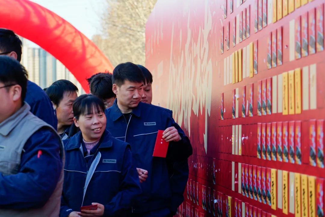 醒狮腾跃启新章 | 乐天堂官网专用车2025年开工盛典燃情开启！