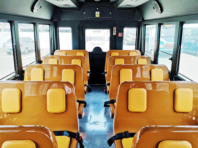 游览车旁展才艺，河南版“熊大”上热搜