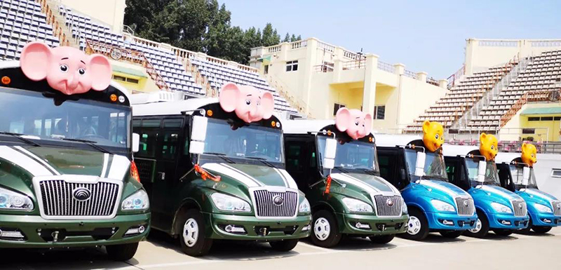 游览车旁展才艺，河南版“熊大”上热搜