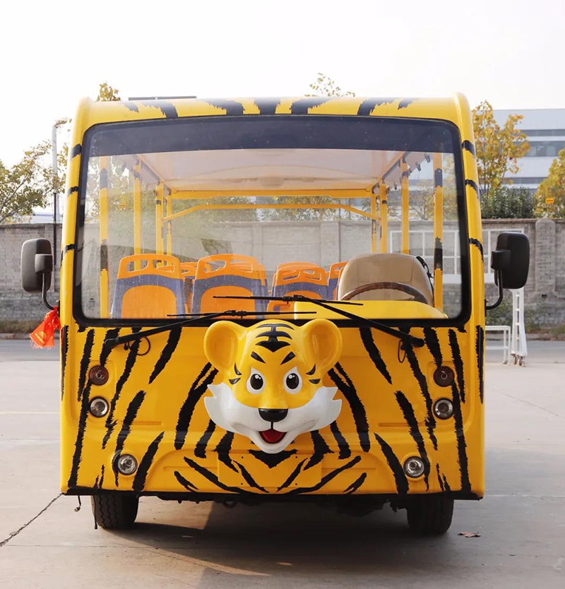 游览车旁展才艺，河南版“熊大”上热搜