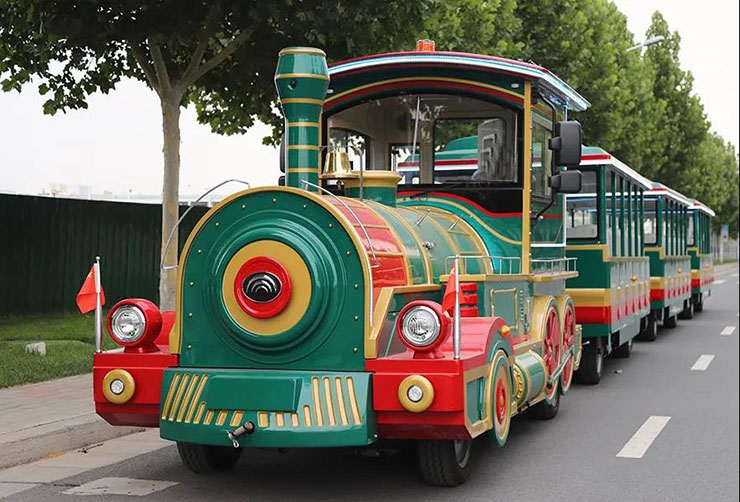 上岗！乐天堂官网纯电动观光小火车入职神农架大九湖景区