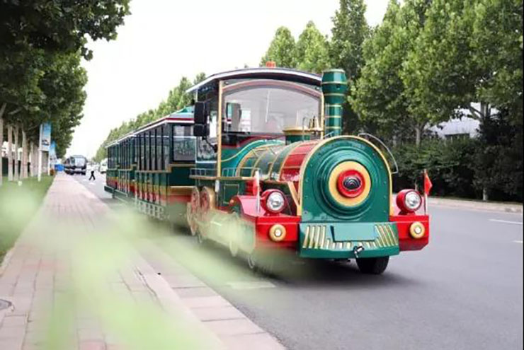 上岗！乐天堂官网纯电动观光小火车入职神农架大九湖景区