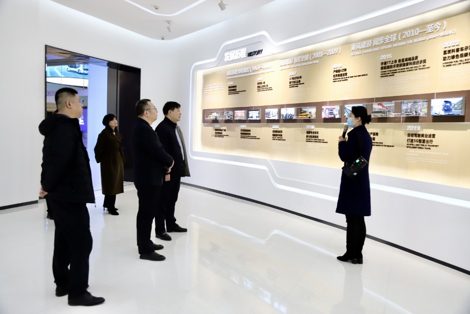 携手共进｜乐天堂官网专用车与威高血技签署战略合作协议