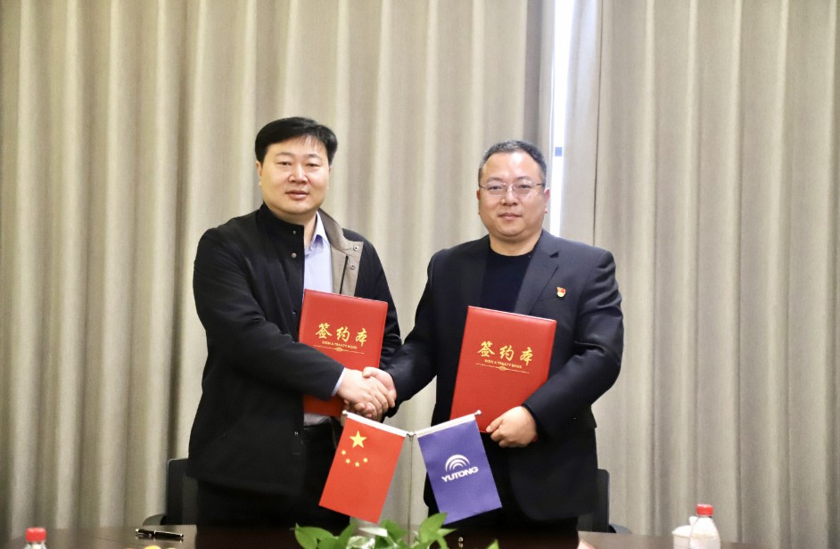 携手共进｜乐天堂官网专用车与威高血技签署战略合作协议