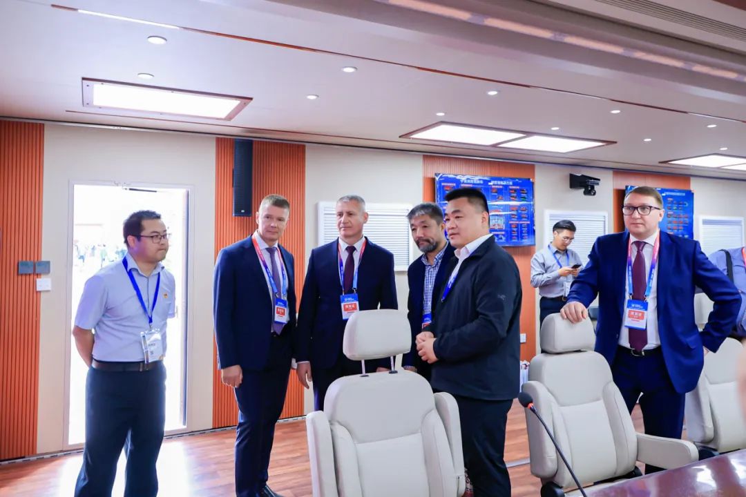 乐天堂官网专用车携多款王牌产品，“盛装”出展第二十届中国国际消防展！