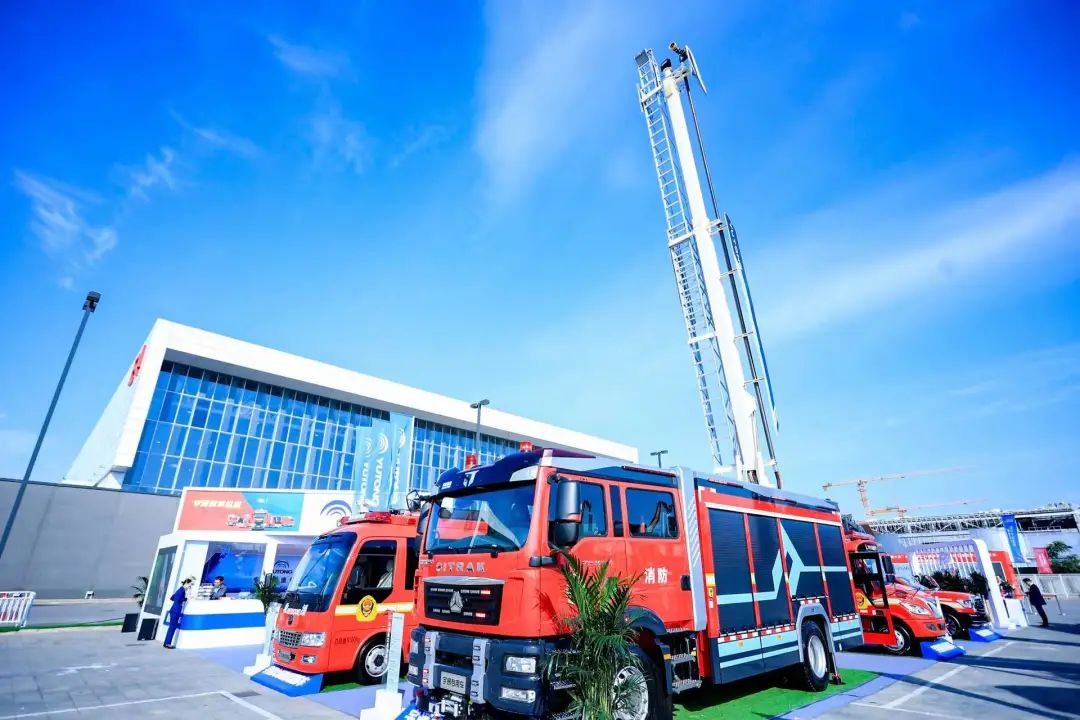 乐天堂官网专用车携多款王牌产品，“盛装”出展第二十届中国国际消防展！