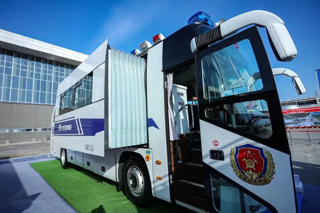 乐天堂官网专用车携多款王牌产品，“盛装”出展第二十届中国国际消防展！