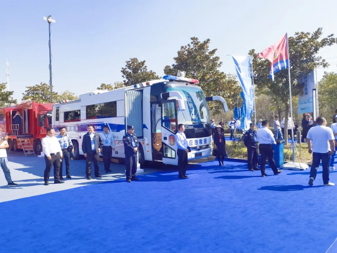 乐天堂官网多款产品亮相第十二届全国矿山救援技术竞赛先进适用技术装备展！