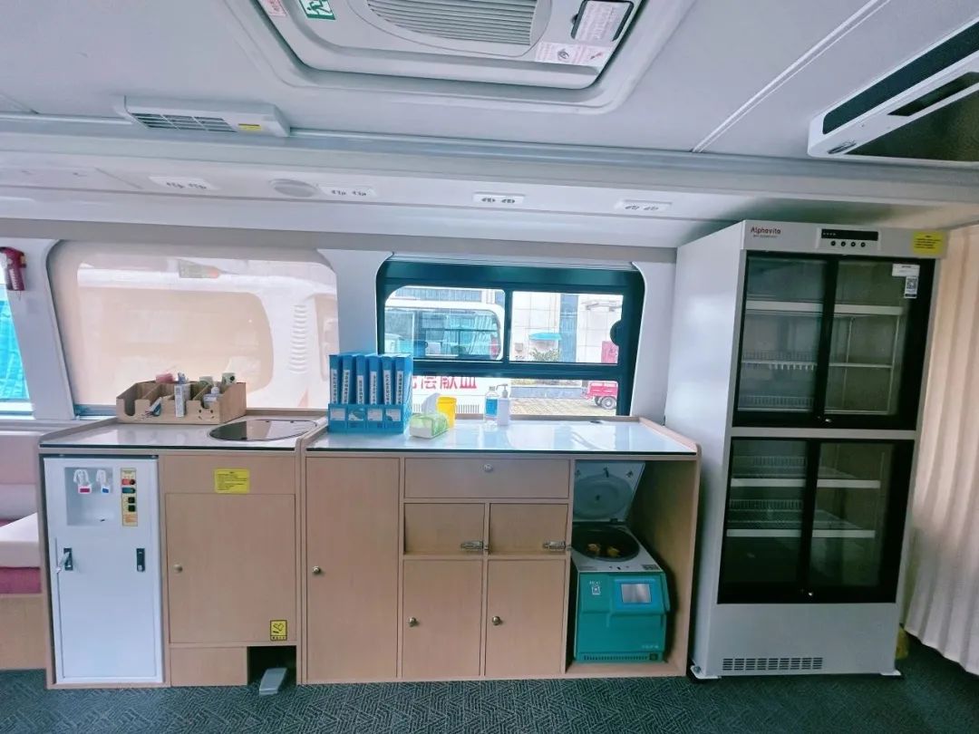 正式投入使用！乐天堂官网12米纯电献血车为铜仁市献血事业护航