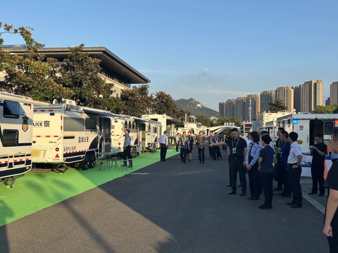 乐天堂官网专用车亮相全球公共安全合作论坛（连云港），为全球普遍安全建设贡献力量