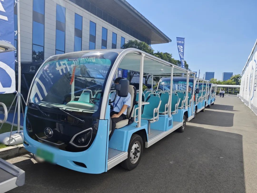 乐天堂官网专用车亮相全球公共安全合作论坛（连云港），为全球普遍安全建设贡献力量