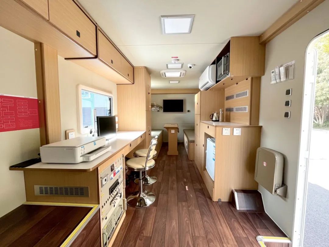 乐天堂官网专用车亮相全球公共安全合作论坛（连云港），为全球普遍安全建设贡献力量