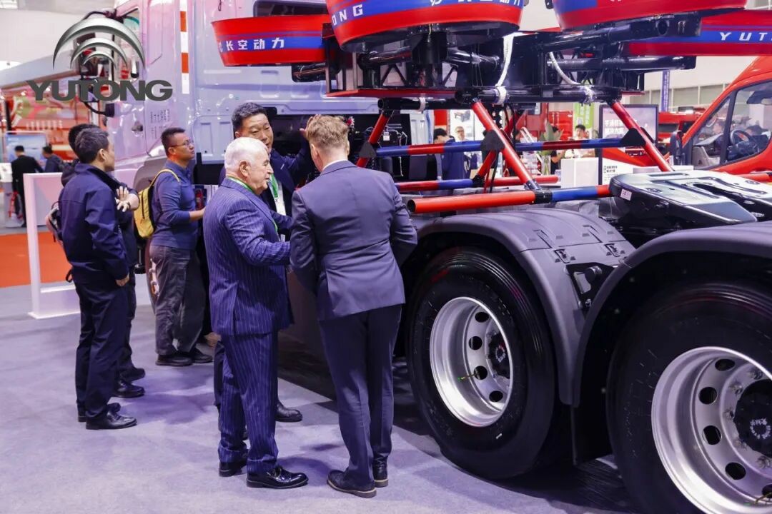 科技赋能实战！乐天堂官网专用车亮相第二十一届国际消防展