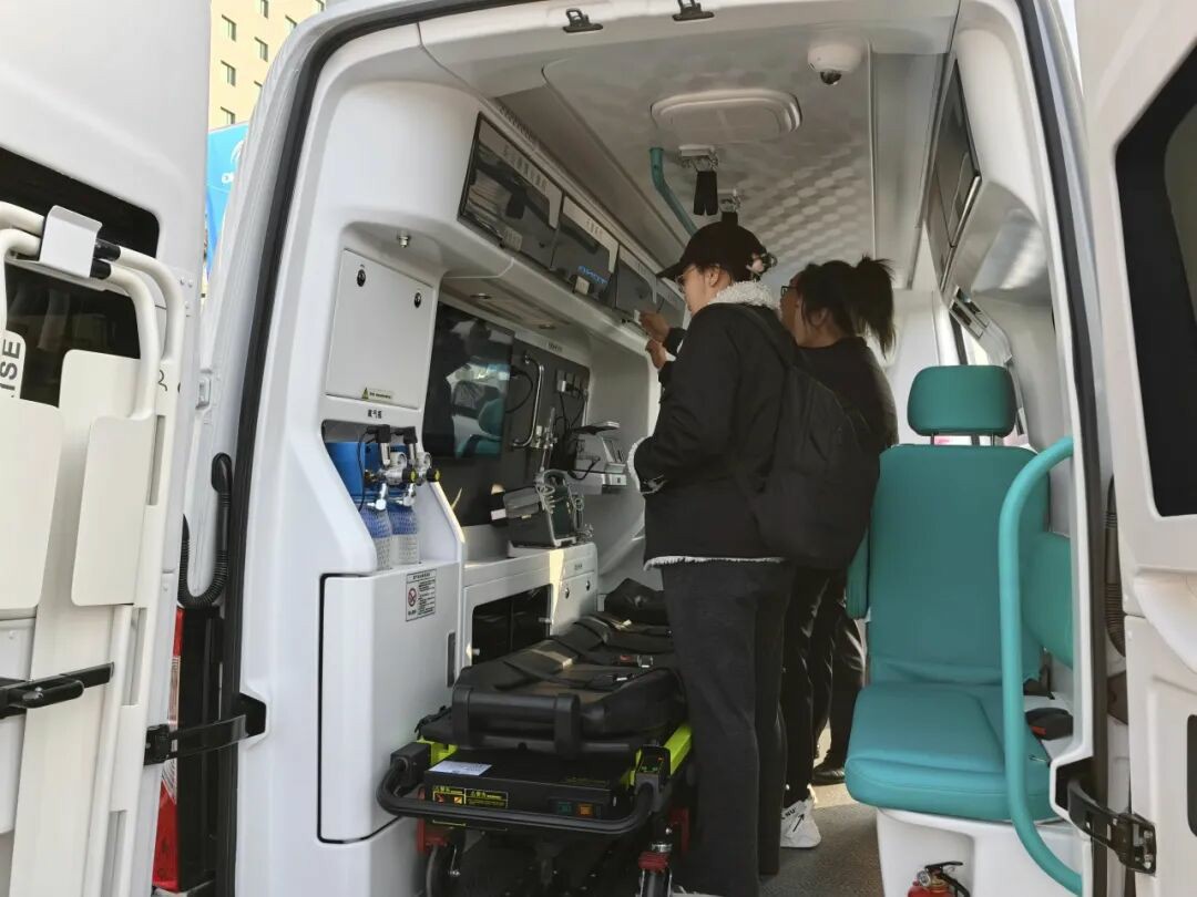 智慧响应，护航生命 | 乐天堂官网救护车参加第六届中国急救大会，共筑大急救体系